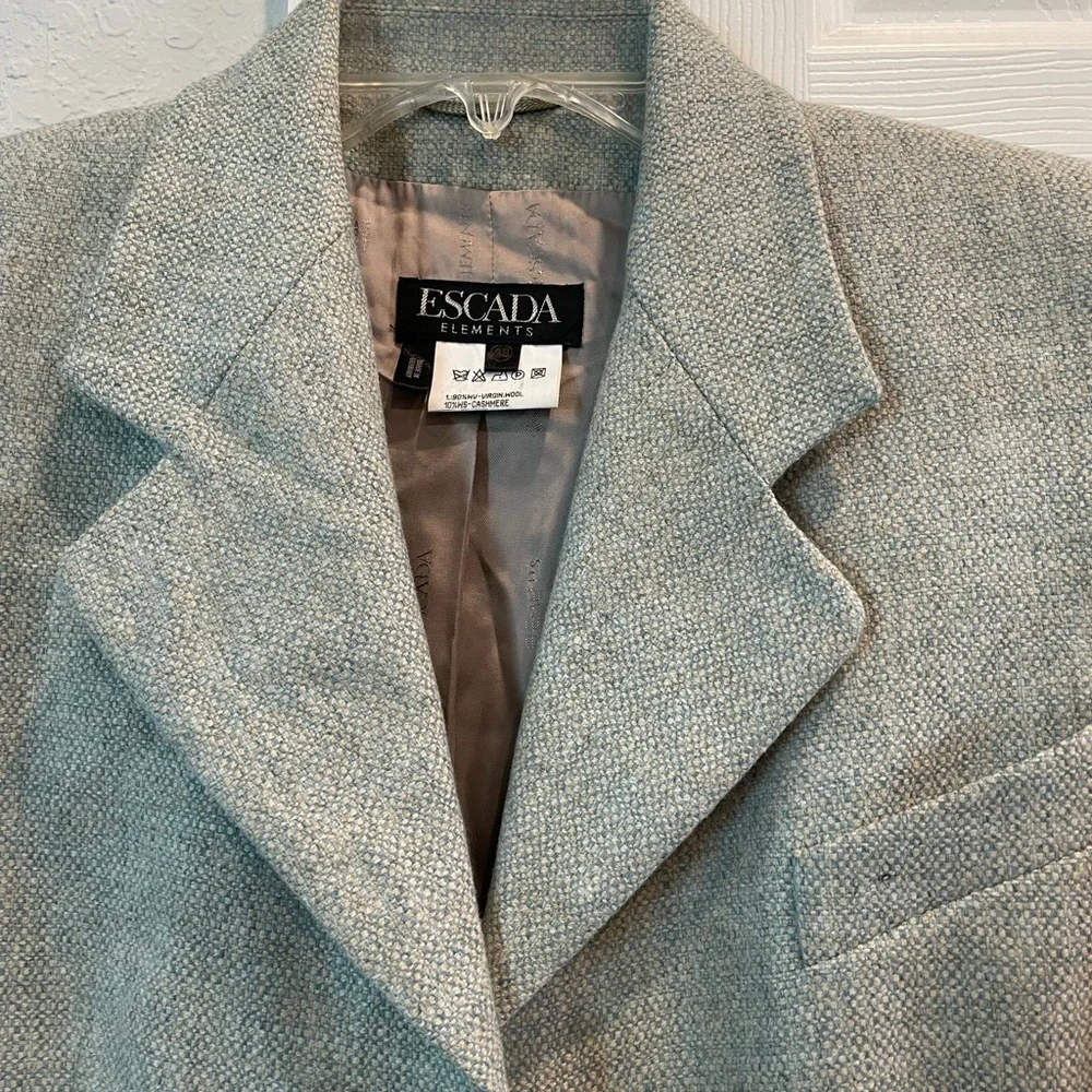 Escada Elements sage 3 Button satin lined virgin wool/Cashmere blazer women’s 38